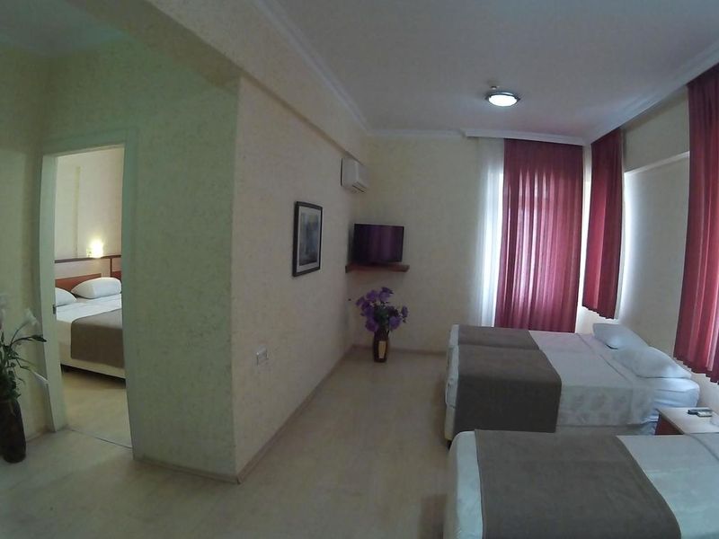 Hotel Photo 5