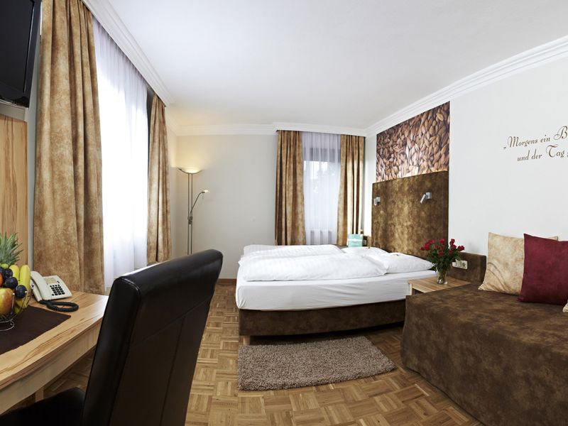 Hotel Photo 1