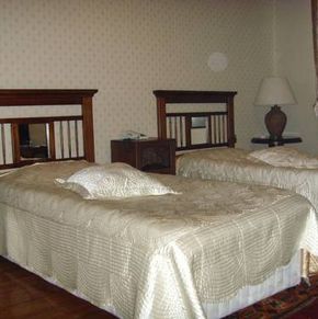NearBy Hotel