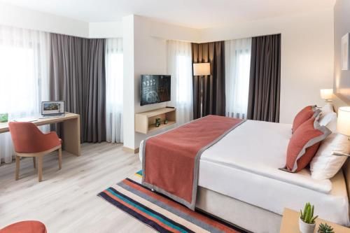 Hotel Photo 6