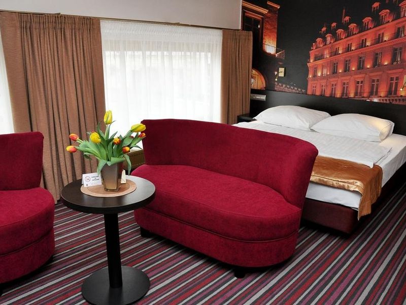 Hotel Photo 5