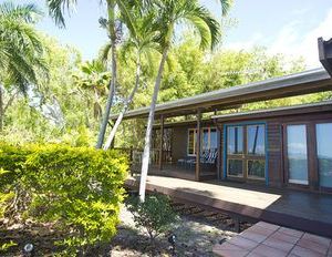Salty House Magnetic Island Australia
