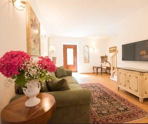 Apartment Schloss Paschbach Piazzetta Italy