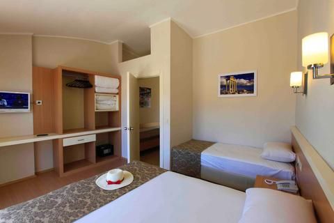 Sun City Apartments & Hotel