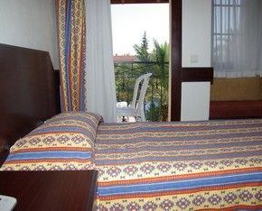 NearBy Hotel