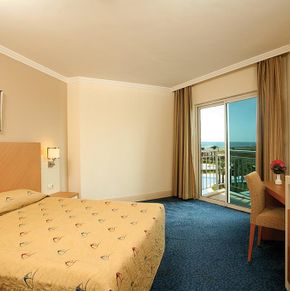NearBy Hotel
