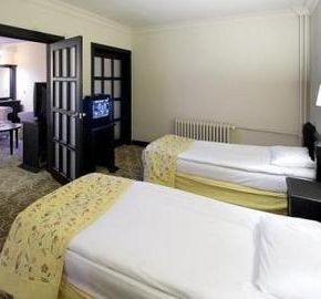 NearBy Hotel