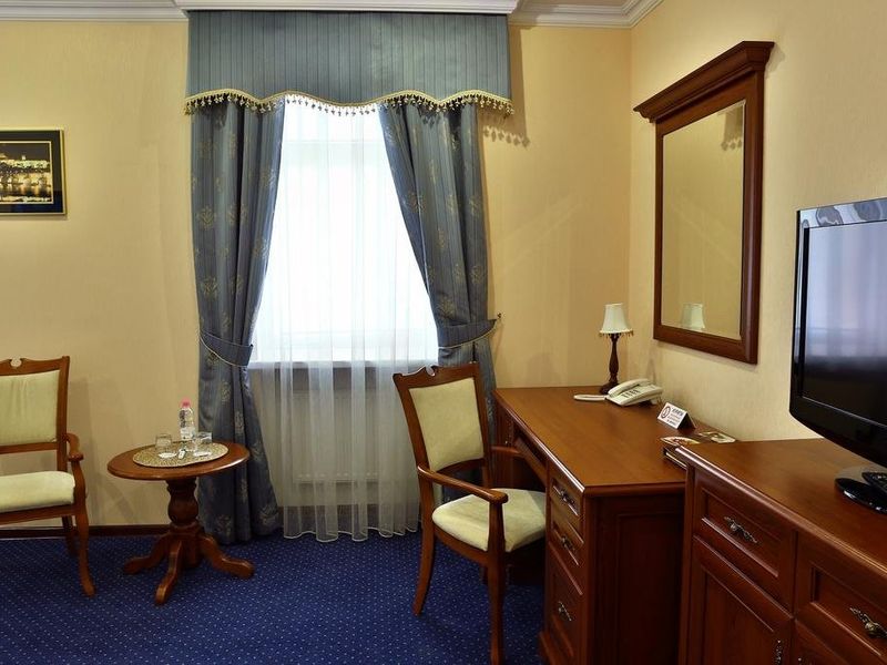 Hotel Photo 6