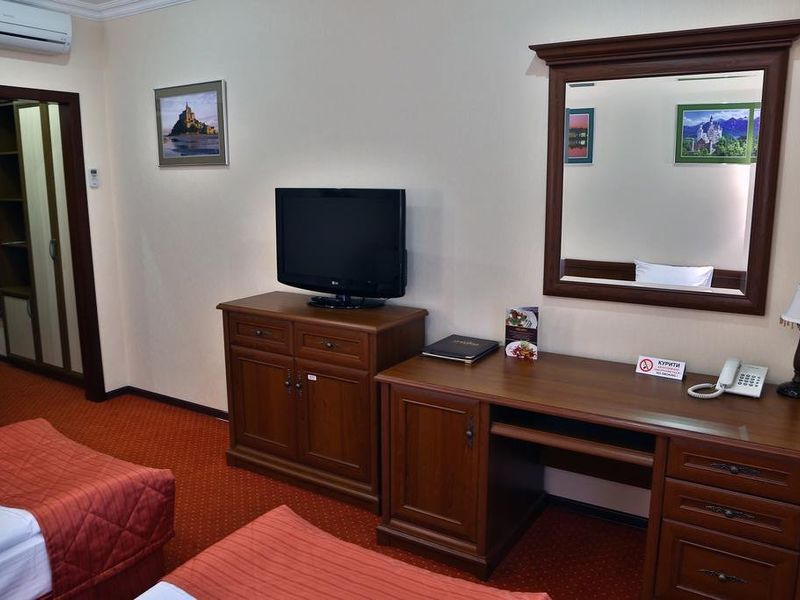 Hotel Photo 8