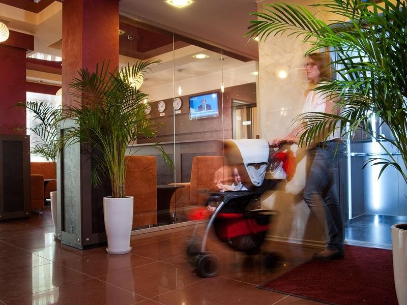 Hotel Photo 8