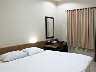 Фото отеля Hotel Cepu Indah 1