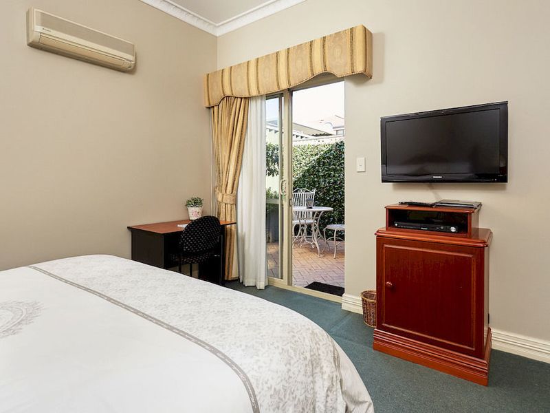 Hotel Photo 5