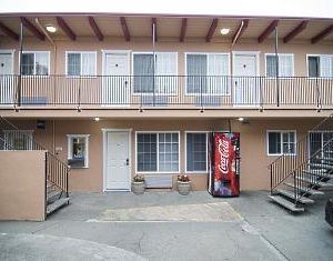 All Seasons Lodge San Mateo United States