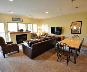 Beautiful East Vail 3 Bedroom Condo w/Hot Tub On shuttle Route. Vail United States