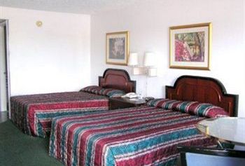Magic Castle Inn & Suites Motel