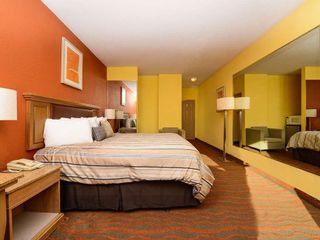 Hotel pic Travelodge by Wyndham Winter Haven