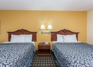 Hotel pic Days Inn & Suites by Wyndham Warner Robins Near Robins AFB