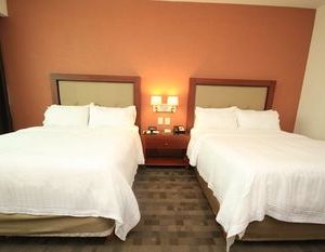 Holiday Inn & Suites Plaza Mayor Leon Mexico