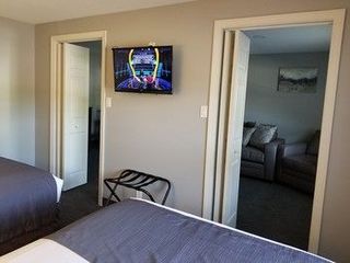 Фото отеля Mt. Madison Inn & Suites