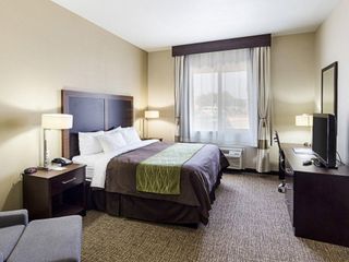 Фото отеля Comfort Inn & Suites Lakeside