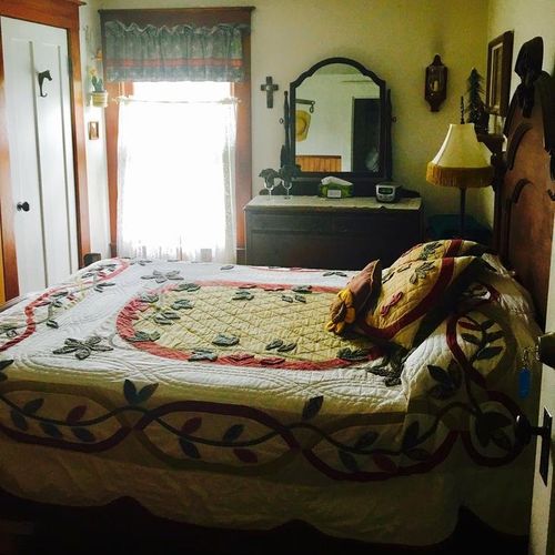 Photo of The Bella Ella Bed and Breakfast