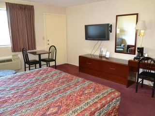 Hotel pic Latham Inn