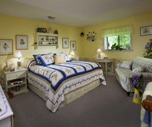 Acorn Bed And Breakfast at Mills River Mills River United States