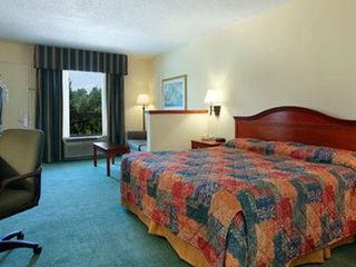 Hotel pic Faremont Inn & Suites
