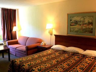 Hotel pic Relax Inn - Monroe