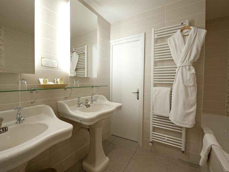 Hotel Photo 9
