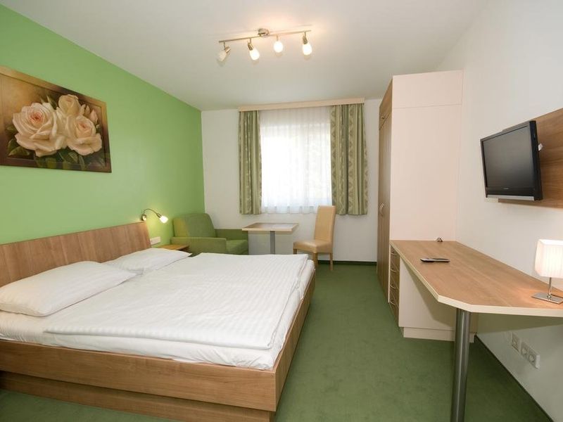Hotel Photo 1