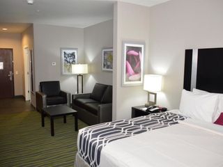 Фото отеля Best Western Plus Dilley Inn & Suites