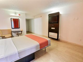 Hotel pic Motel 6-Addison, TX - Dallas