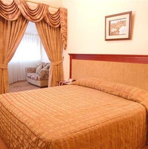 NearBy Hotel