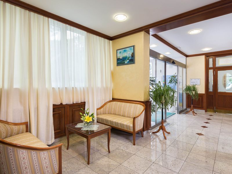 Hotel Photo 8