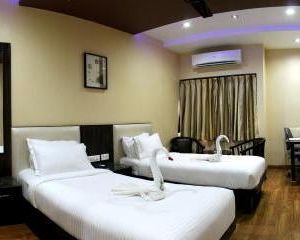 Hotel Sheetal International Rain Basera Raipur India