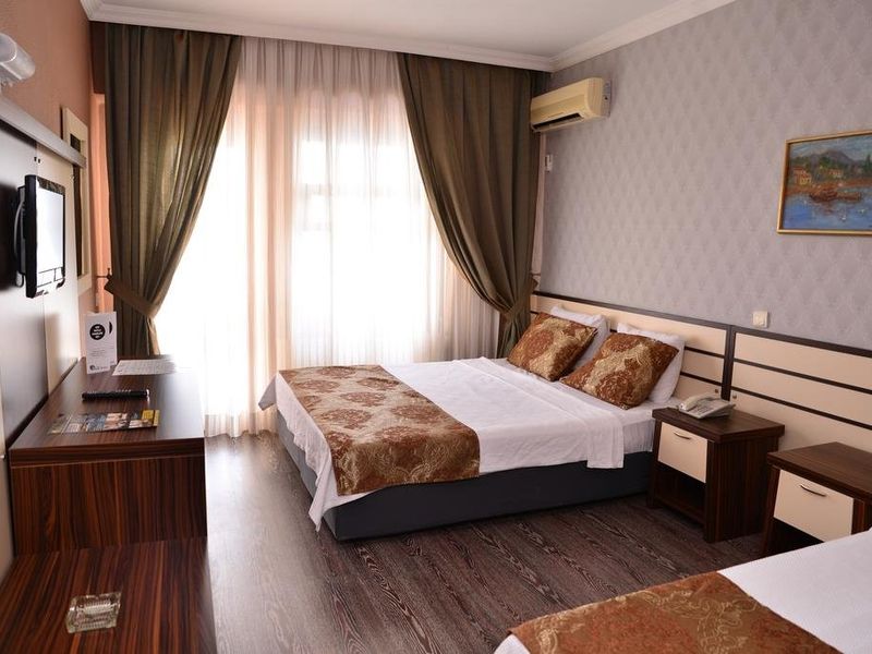 Hotel Photo 1