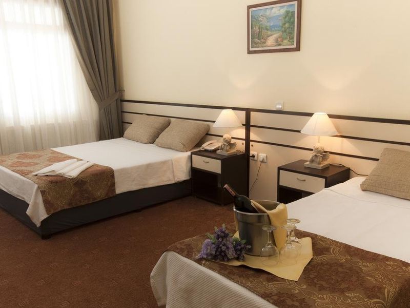 Hotel Photo 5