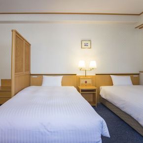 NearBy Hotel