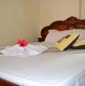 NearBy Hotel