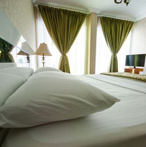 NearBy Hotel