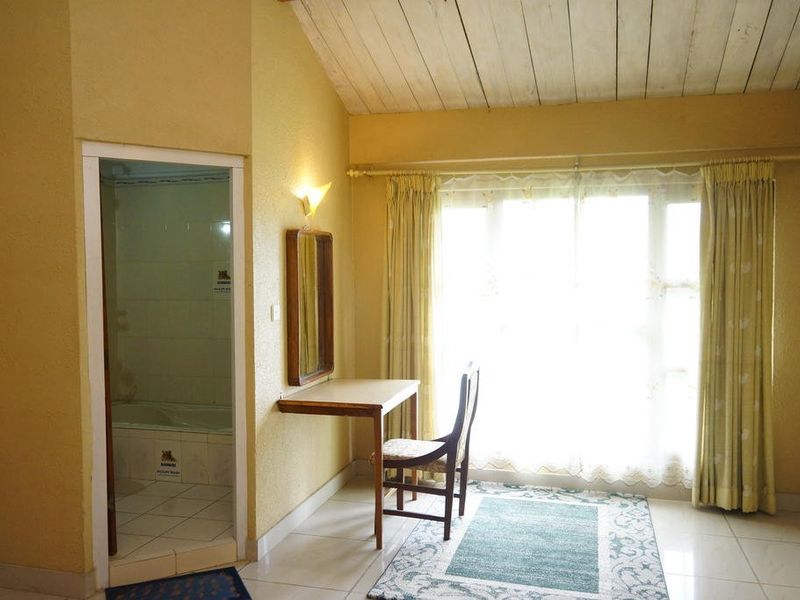 Hotel Photo 12