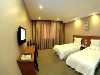 Фото отеля GreenTree Inn WenZhou LuCheng XiaoNanMen Express Hotel