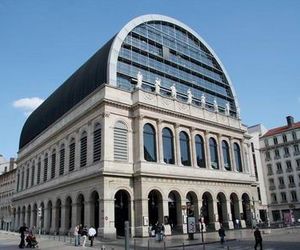 Fenêtre sur Cour Lyon France