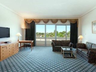 Фото отеля Radisson Blu Hotel & Resort, Al Ain