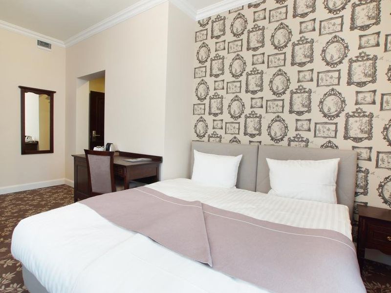 Hotel Photo 1