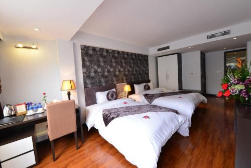 image of hotel Golden Sun Suites Hotel