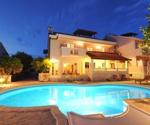 Apartments Villa Marnii Kozino Croatia