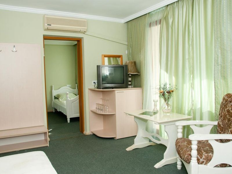 Hotel Photo 1