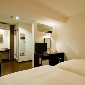 NearBy Hotel